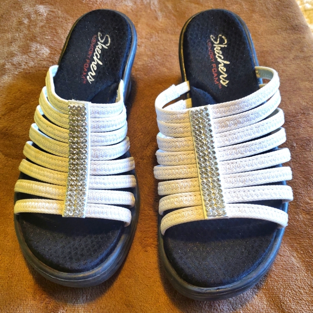 SKECHERS Memory Foam White & Black Wedge Sandals size 8